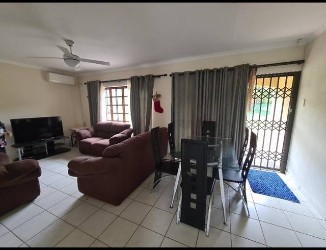 3 BEDROOM SIMPLEX FOR SALE IN SHELLY BEACH